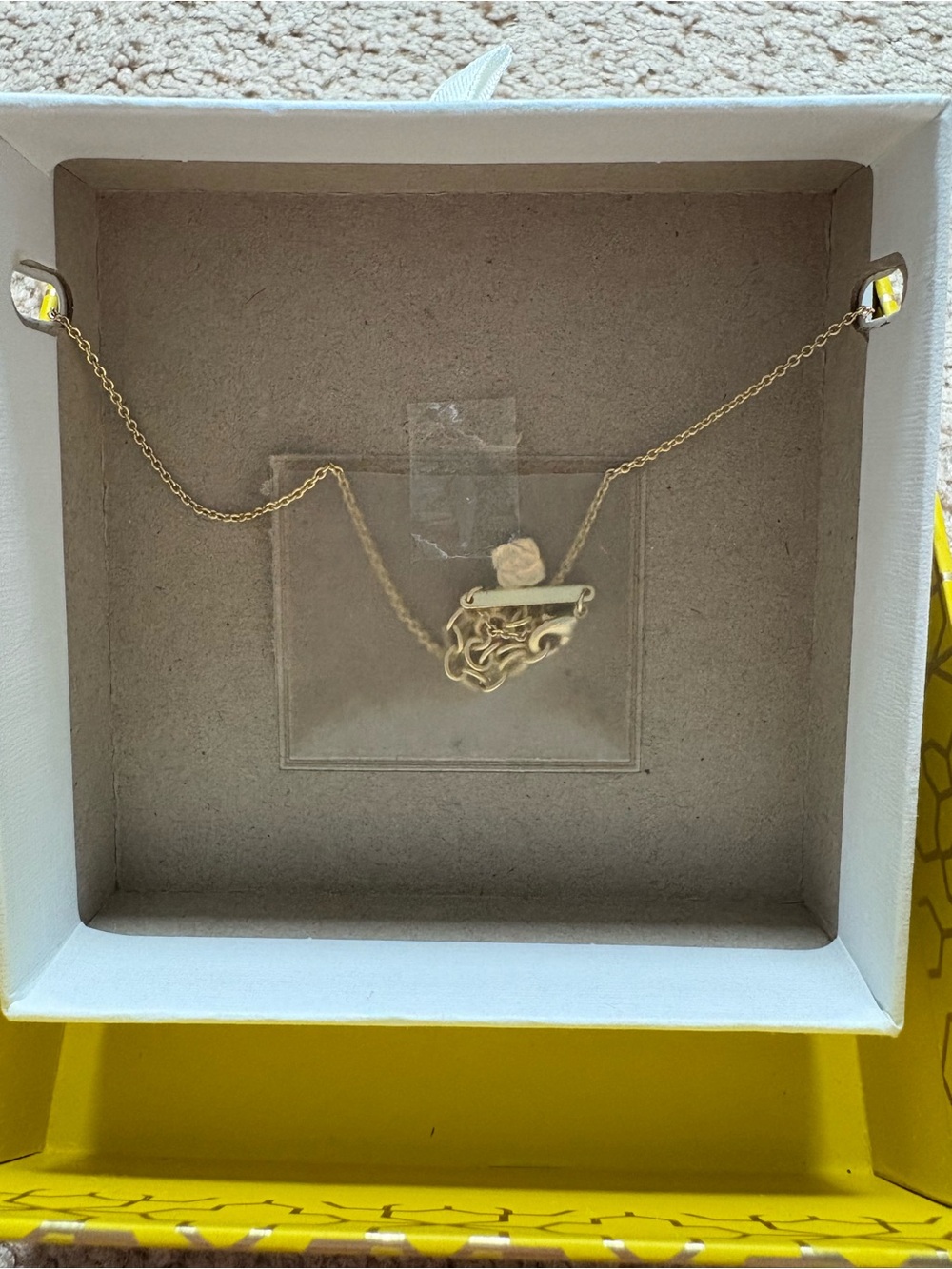 Kendra Scott Gold Chelsea Boxed Necklace - Picture 3 of 7